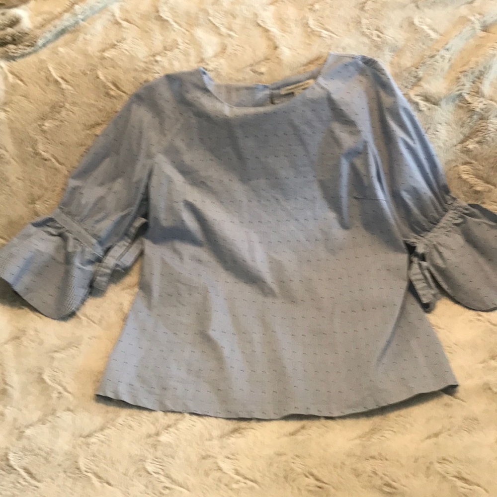 Bell sleeve blouse